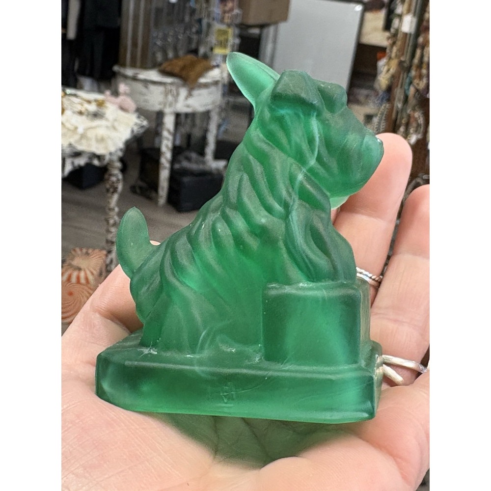 Boyd Glass Scottie JB Dog Figurine Green Frosted Satin Vintage Stamped - Picture 4 of 6